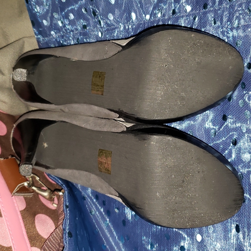 Colorblock Peep Toe Heels - Picture 2 of 2